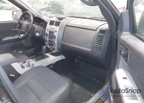 2011 Ford Escape Xlt z USA, uszkodzony, nr VIN 1FMCU9DG2BKA82507